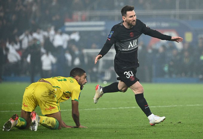 Sự chào đón từ PSG